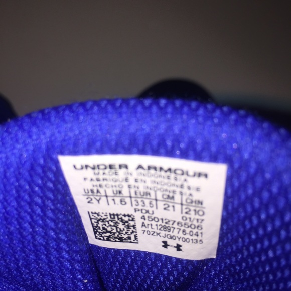 Under armor youth cleats size y2. - Picture 5 of 5